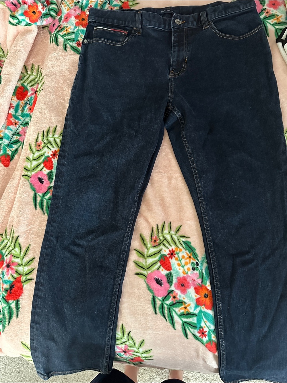Tommy Hilfiger Women's Straight Leg Jeans in Dark Blue
